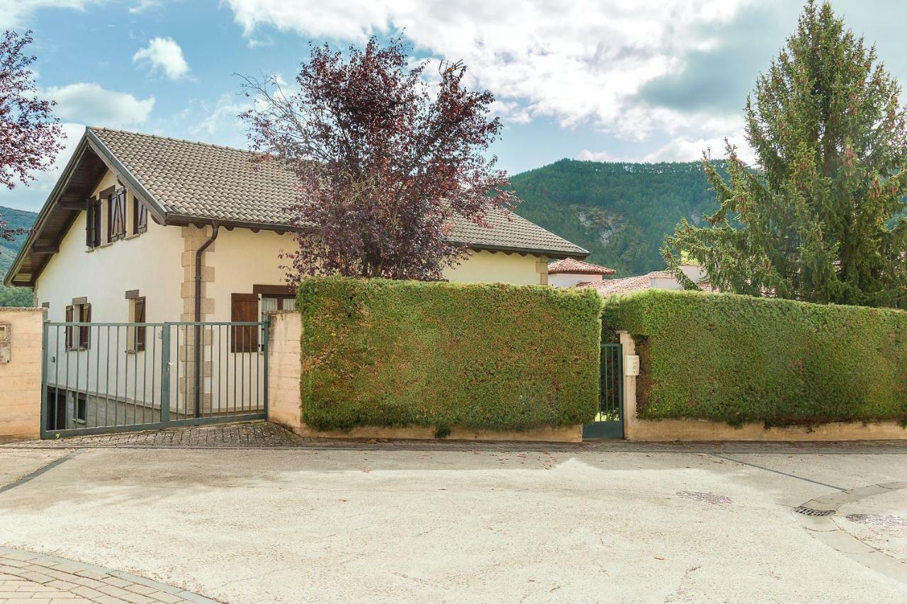 Vivienda Rural Casa Javier Lacunza Aoiz Екстер'єр фото